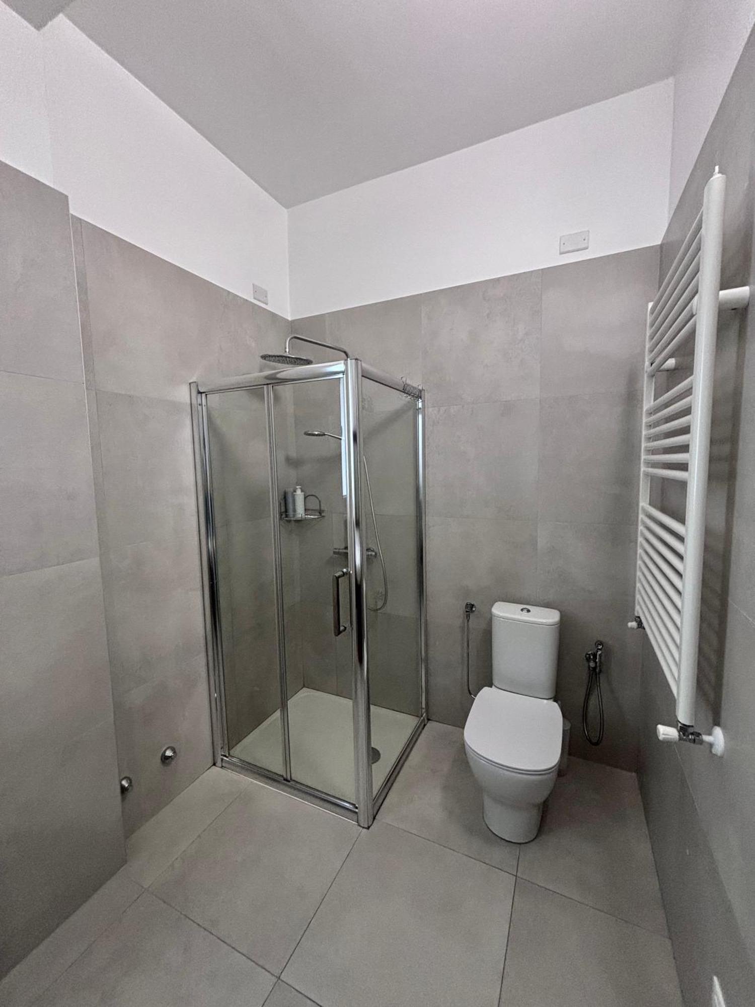 Bilocale In Bande Nere-Metro Rossa Duomo Apartment Milan Bagian luar foto